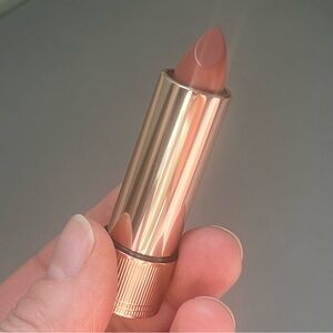 Anastasia Beverly Hills Lipstick in Peach Amber